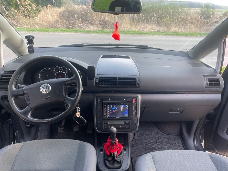Volswagen Sharan 1. 9 TDI  2004 rok 7 osobowy
