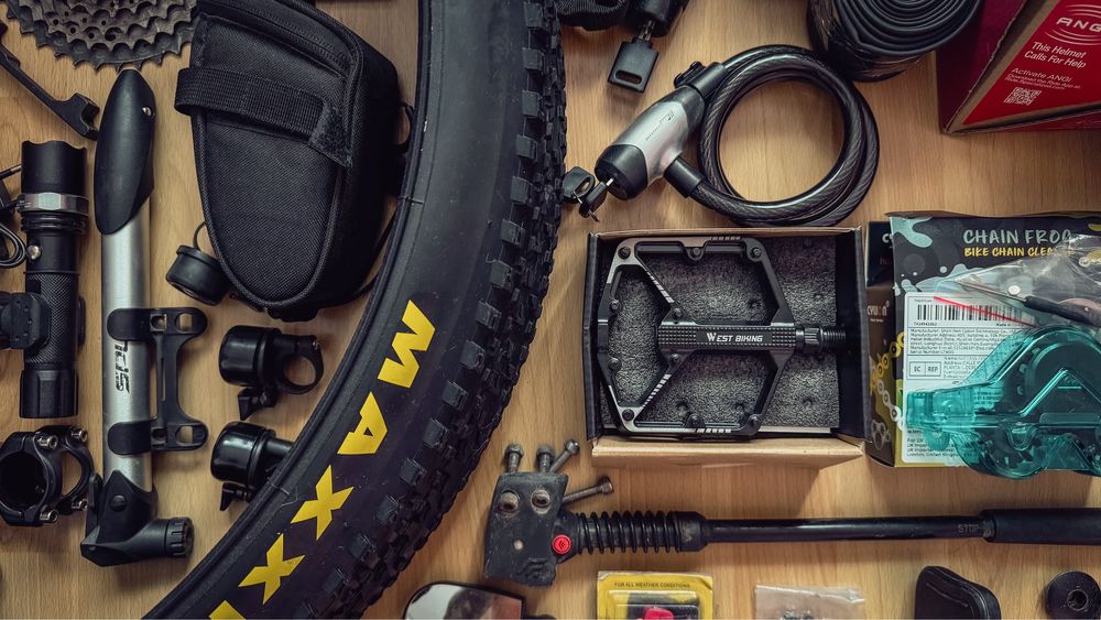 Запчастини до велосипеду! Maxxis, Bontrager, Specialized!