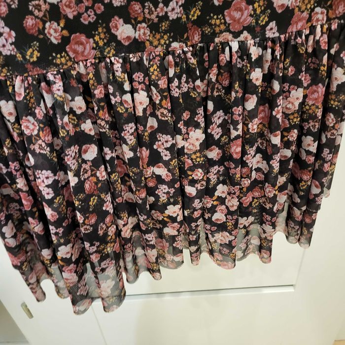 Sukienka w kwiatki - codzienna