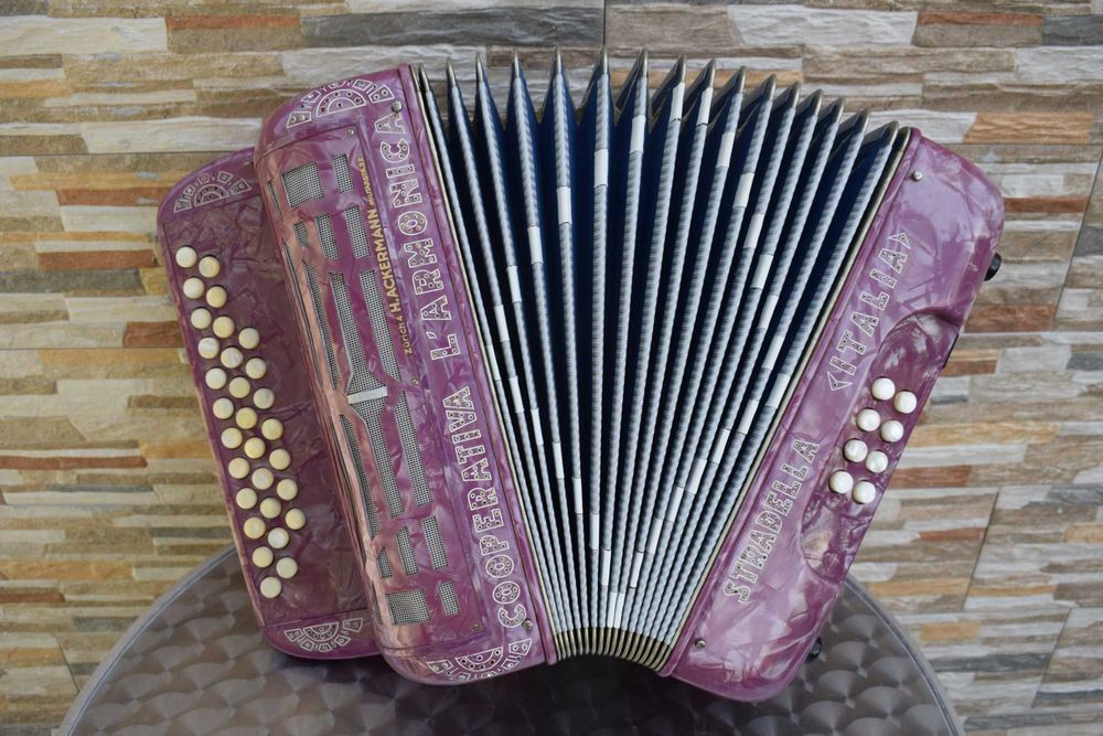 Concertina Cooperativa L.Armonica Stradella Italia 3 Voz .La Re Sol