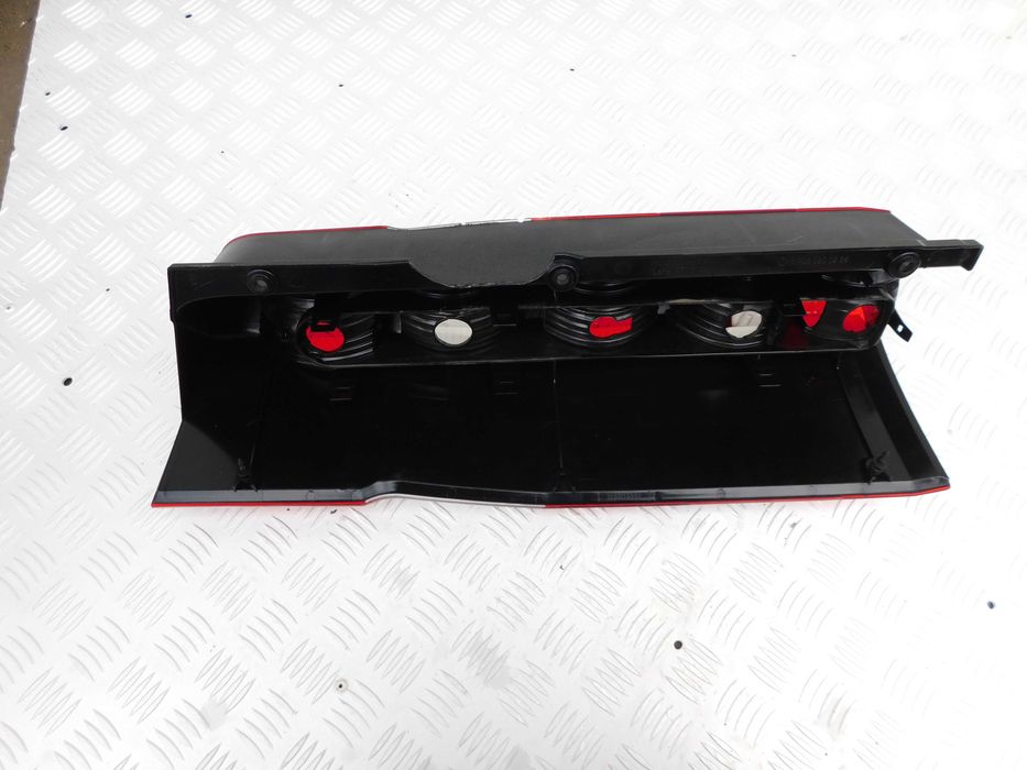 Mercedes Sprinter 906 lampa PRAWA tył pasażera 06-17r