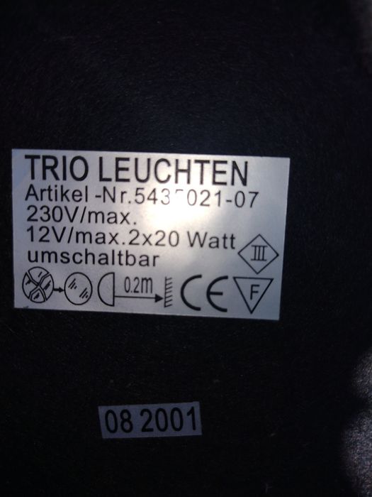 Dwie lampy na biurko,