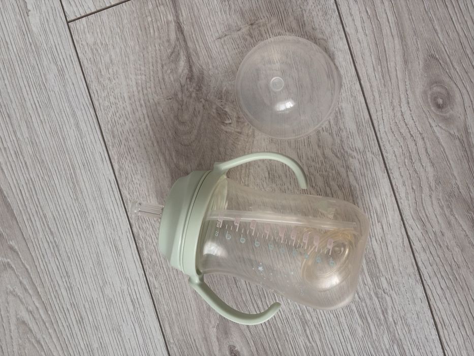 Набір дитячого посуду + 2 пляшечки