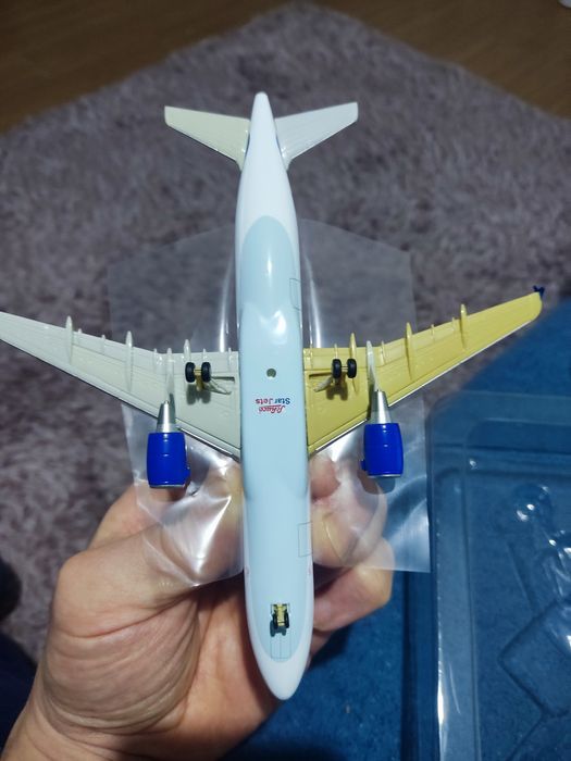 Modelo de Avião A320 da Thomas Cook