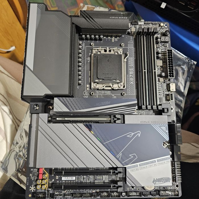 Материнська плата Gigabyte X870E AORUS MASTER AM5
