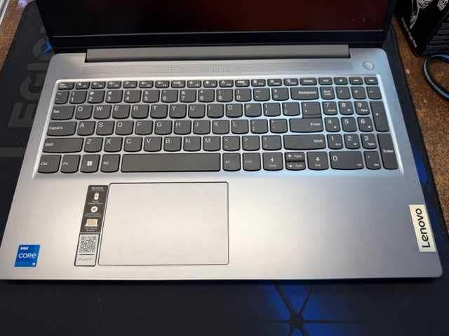777/ Lenovo IdeaPad Slim 3 8/512 i5 12gen