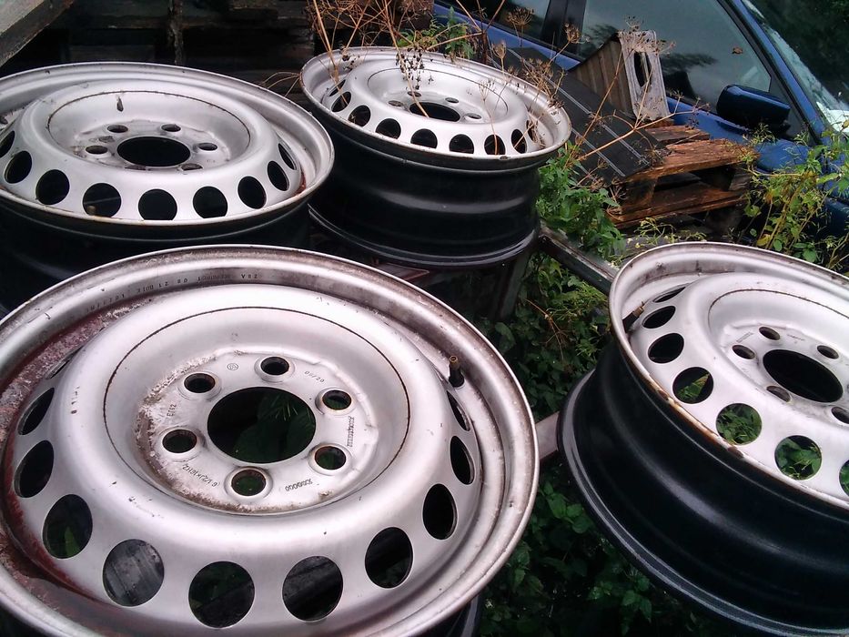 Felgi Stalowe 16" Mercedes Sprinter Volkswagen Crafter 2022 R Opony Al
