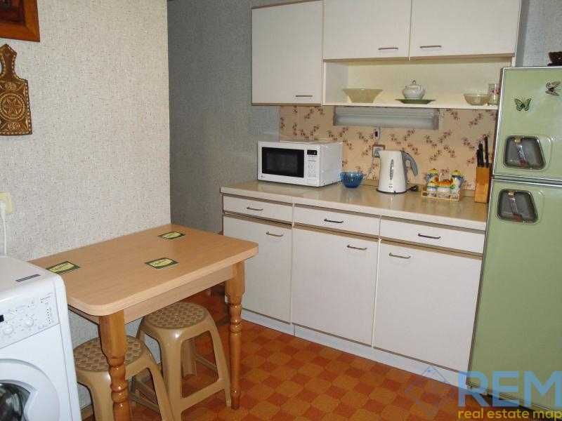 Продам 2х комнатная квартира сталинка ул. Белинского(Леонтовича)