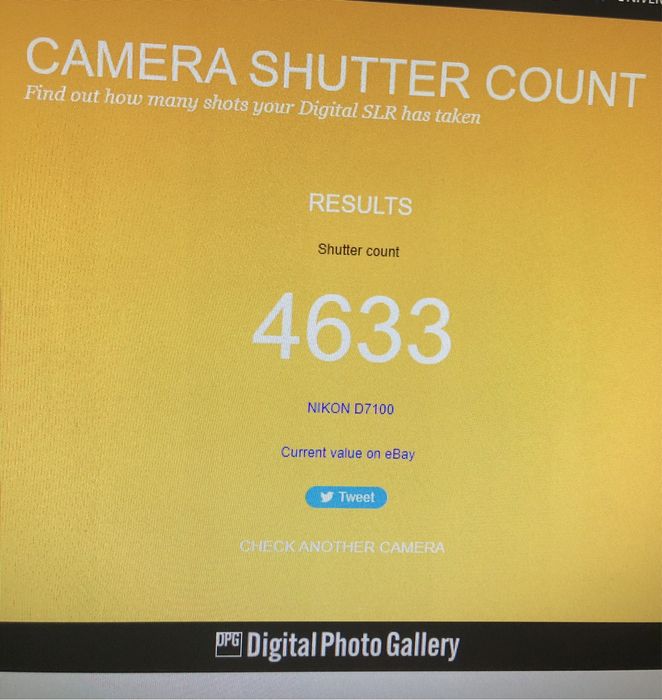 Máquina Nikon D7100