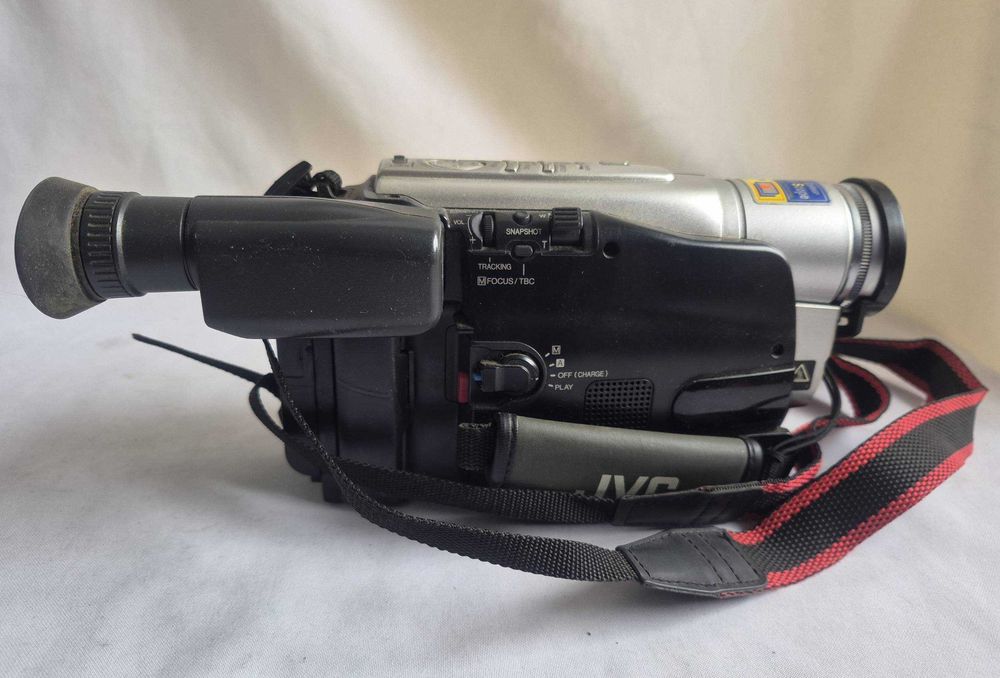 Видеокамера JVC GR-SXM 49E