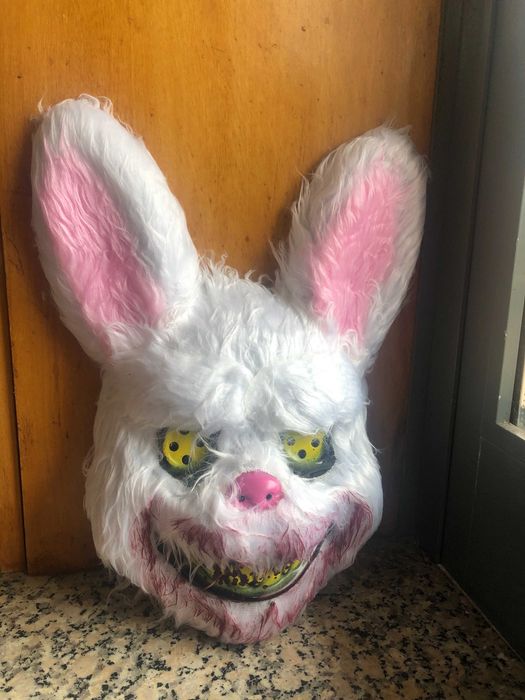 Coelho Sangrento, Máscara Halloween