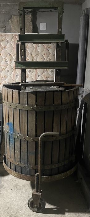 Prensa para vinho movel