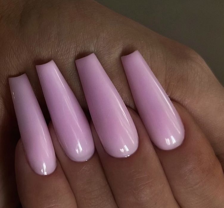 Modelki na paznokcie do poszerzenia portfolio