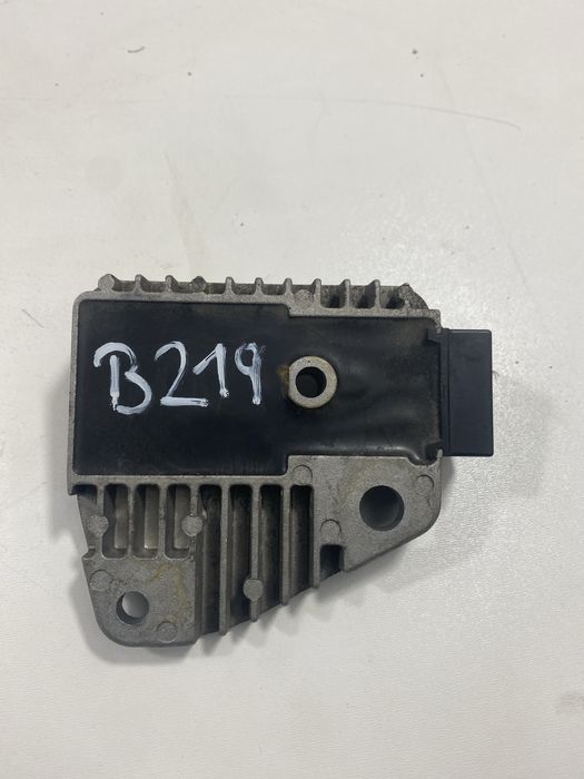 Yamaha XV125 250 Regulator Napięcia B219