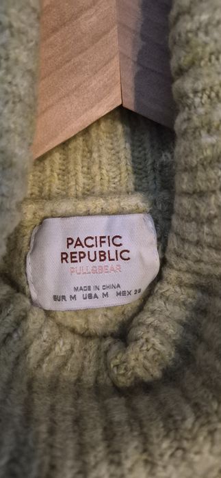 Golf damski roz.M  PULL& BEAR