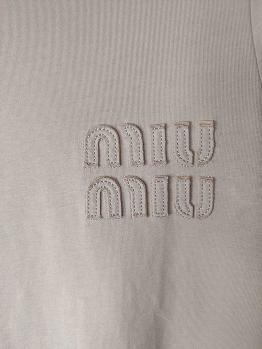 Футболка Miu Miu Logo-Embroidered T-shirt Neutral