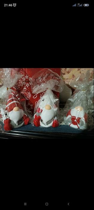 Продам веселих гномів свічників