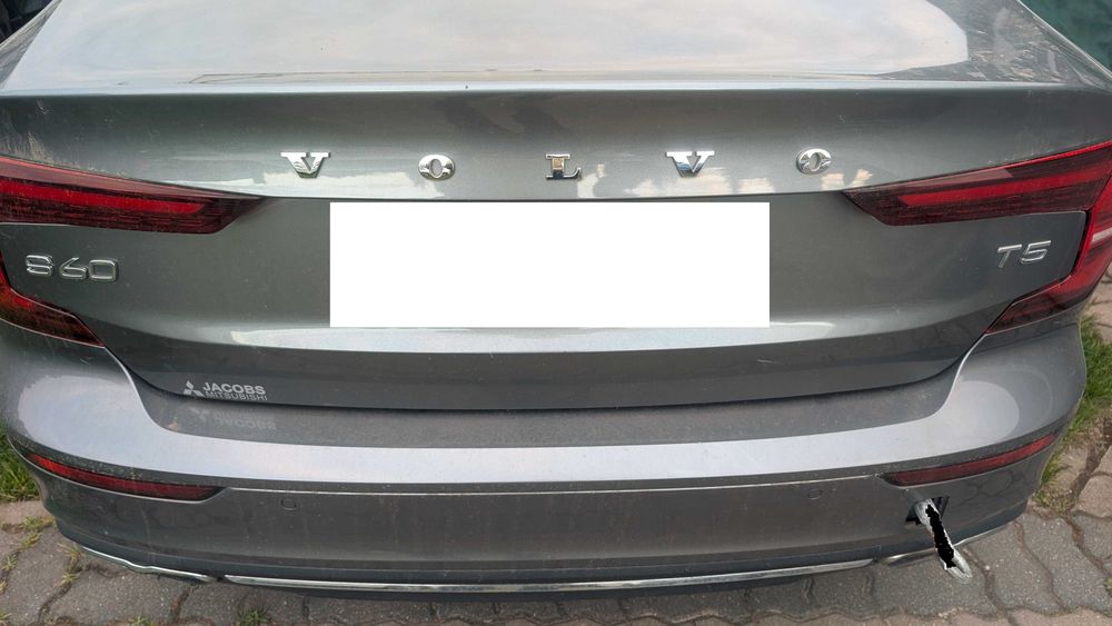 volvo s60 III zderzak tylny klapa tylna 714