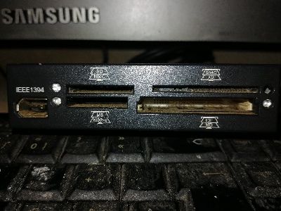 Leitor de cartões para desktop