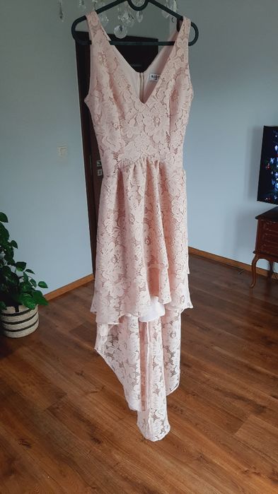 Sukienka wieczorowa romantyczna