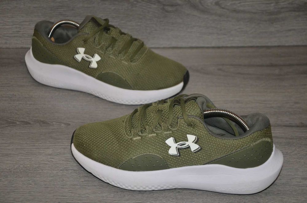 Продам кросівки Фірма Under Armour Charged Surge 4.