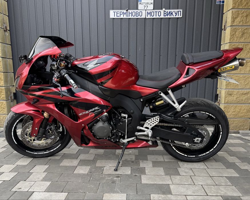 Honda CBR1000RR обслужений доставка Обмін