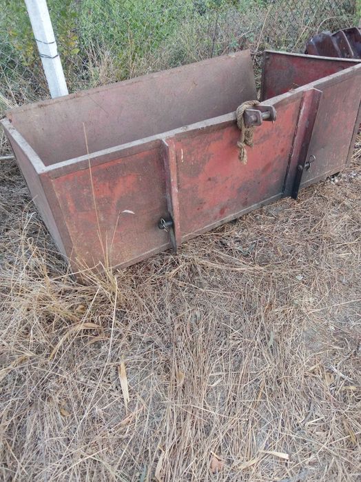 Vendo caixa de carga/masseira