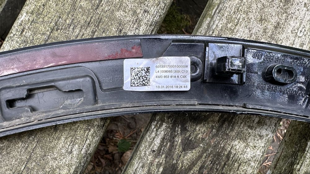 Накладка колесной арки AUDI Q7 4M0853818A