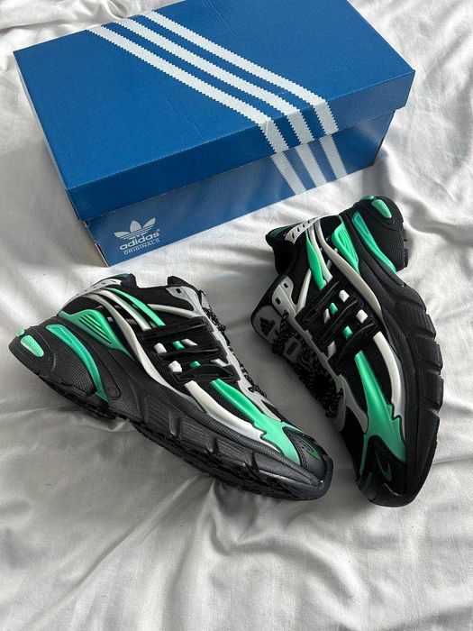 Кросівки Adidas Adistar Jellyfish x Pharrell Williams premium