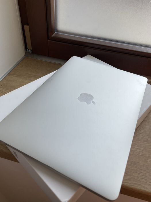 MacBook Pro 13” (2016)