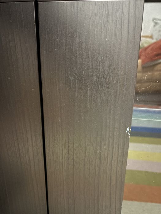 Aparador Bestä preto com portas de vidro