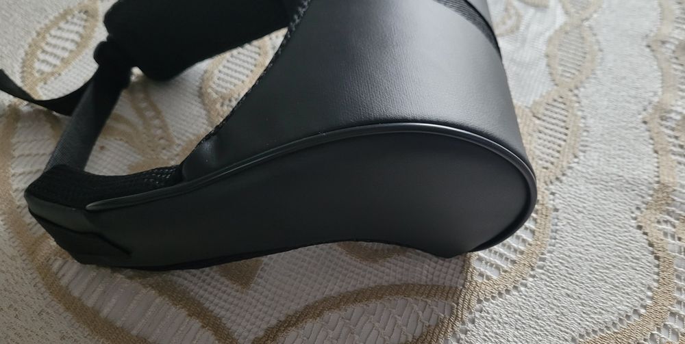 Zagłówek samochodowy