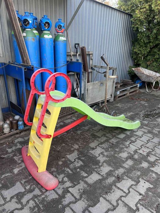 Zjeżdżalnia ogrodowa dla dzieci