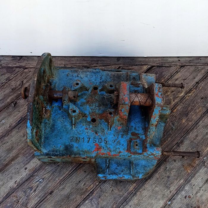 Stary wspornik mocowanie osi kołyska Zetor K 25