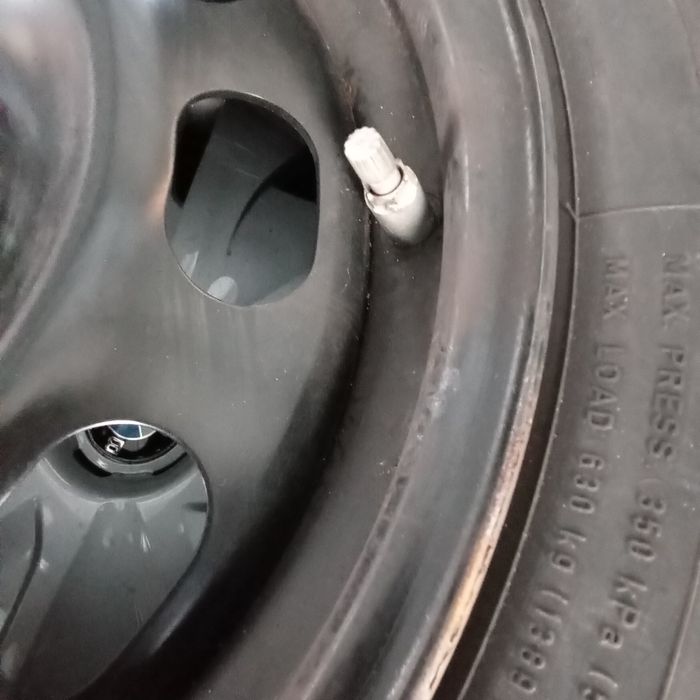 Koła z oponami zimowymi do BMW serii 1-2, 195/65R16 92H