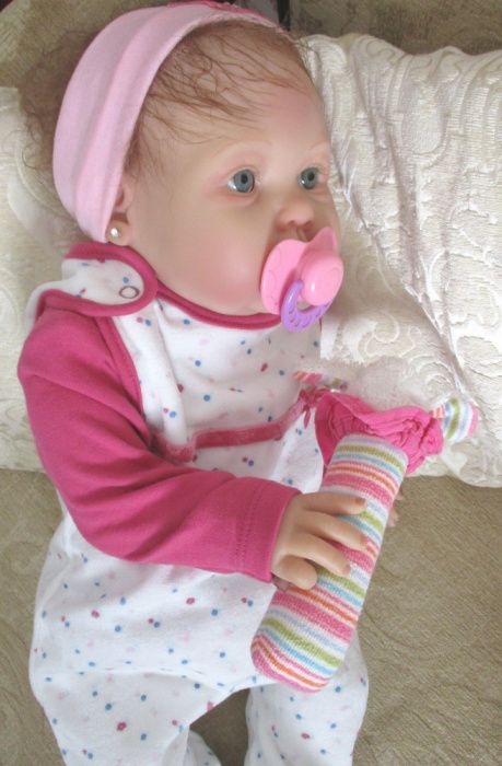 Bebe Reborn Elisa em Softvinyl com brincos