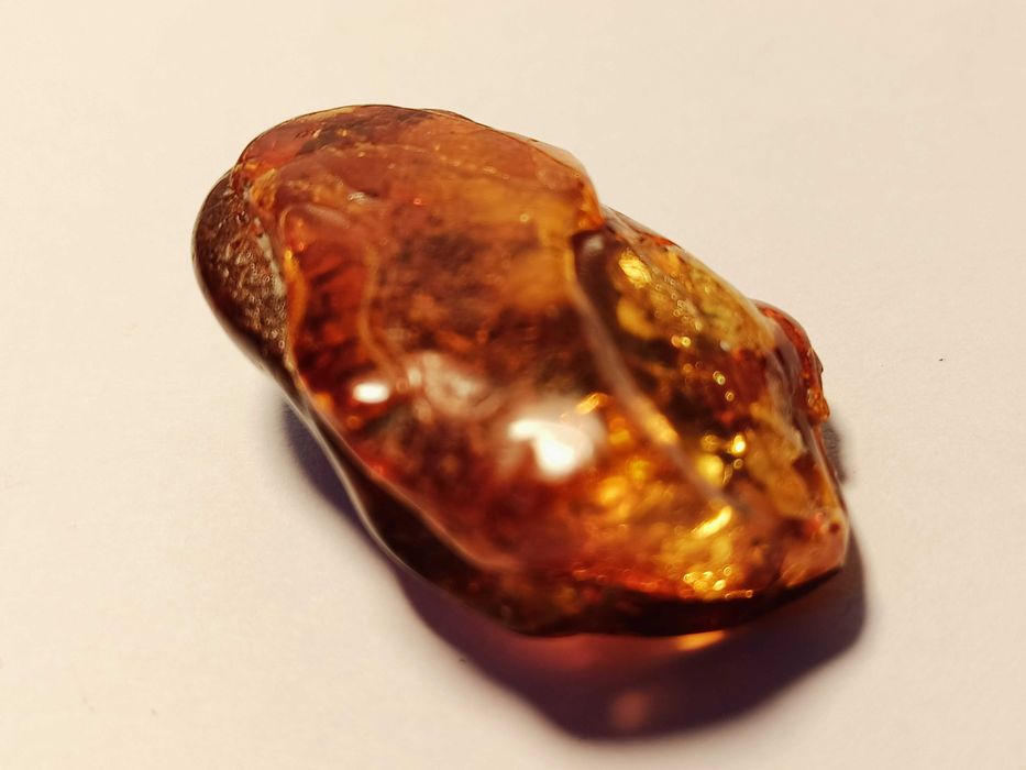 Bursztyn bałtycki naturalny oszlifowany waga 5 gram