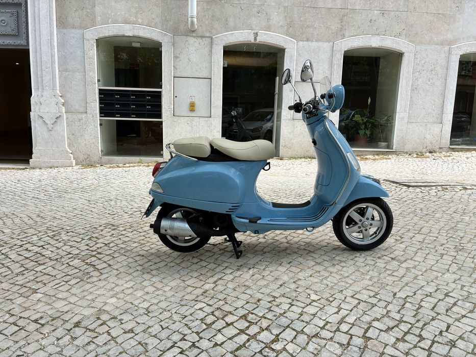 Vespa LXV 50 2 tempos com 17.000 km