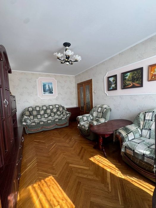 Продаж 3-квартири 70 кВ.в районі Чайки
