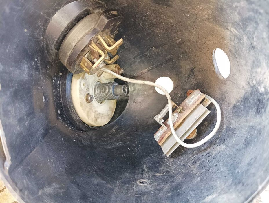 WSK-125 - lampa przód z kominem i licznikiem 04465.