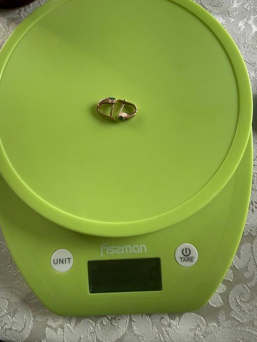 Золоті сережки з топазами для дівчинки 2,2 грам.