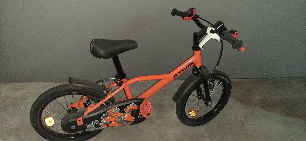 Bicicleta BTWIN criança 16", como nova