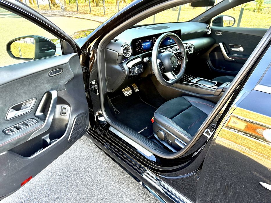 Mercedes Benz A250e Limousine AMG