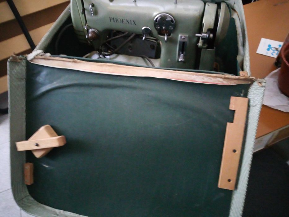 Máquina de costura PHOENIX, elétrica, finais de 1940/inícios de 1950