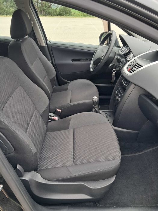 Peugeot 207 — fotografia 8