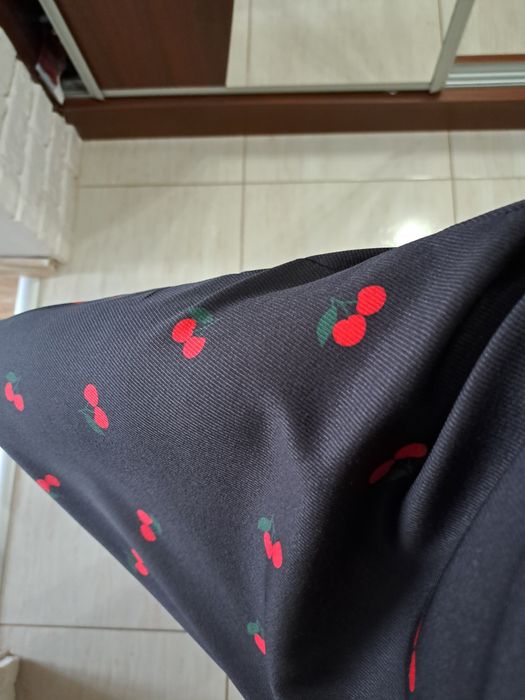 Sukienka czarna hiszpanka wisienki S/m