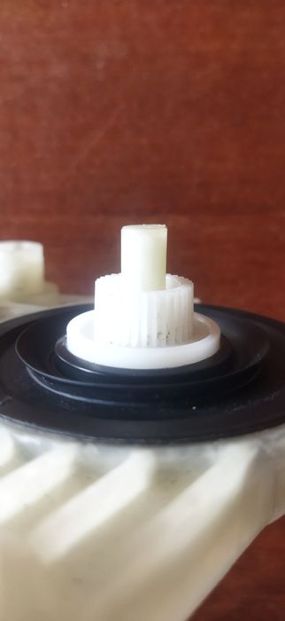 Моторчик стіклопідйомника шкода