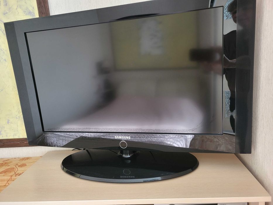 Продам Телевизор SAMSUNG ( 32 дюйма)