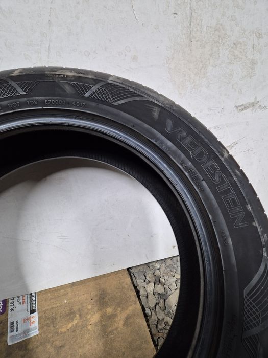 Шини 235/55/19, Vredestein,  (180)