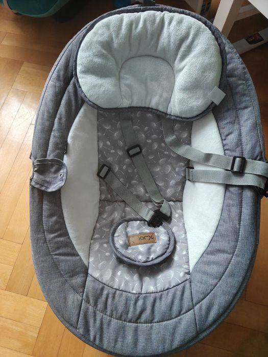 Leżaczek- Bujaczek Momi